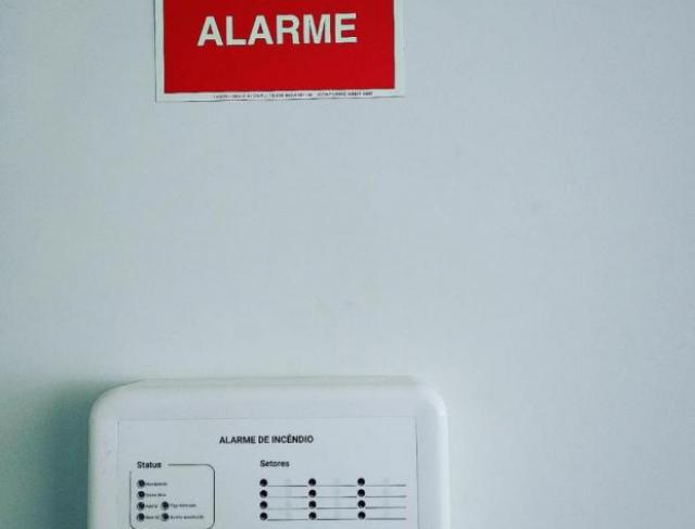 Central de Alarme Convêncional